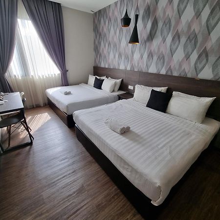 The Square Hotel Скудай Екстер'єр фото