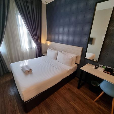 The Square Hotel Скудай Екстер'єр фото