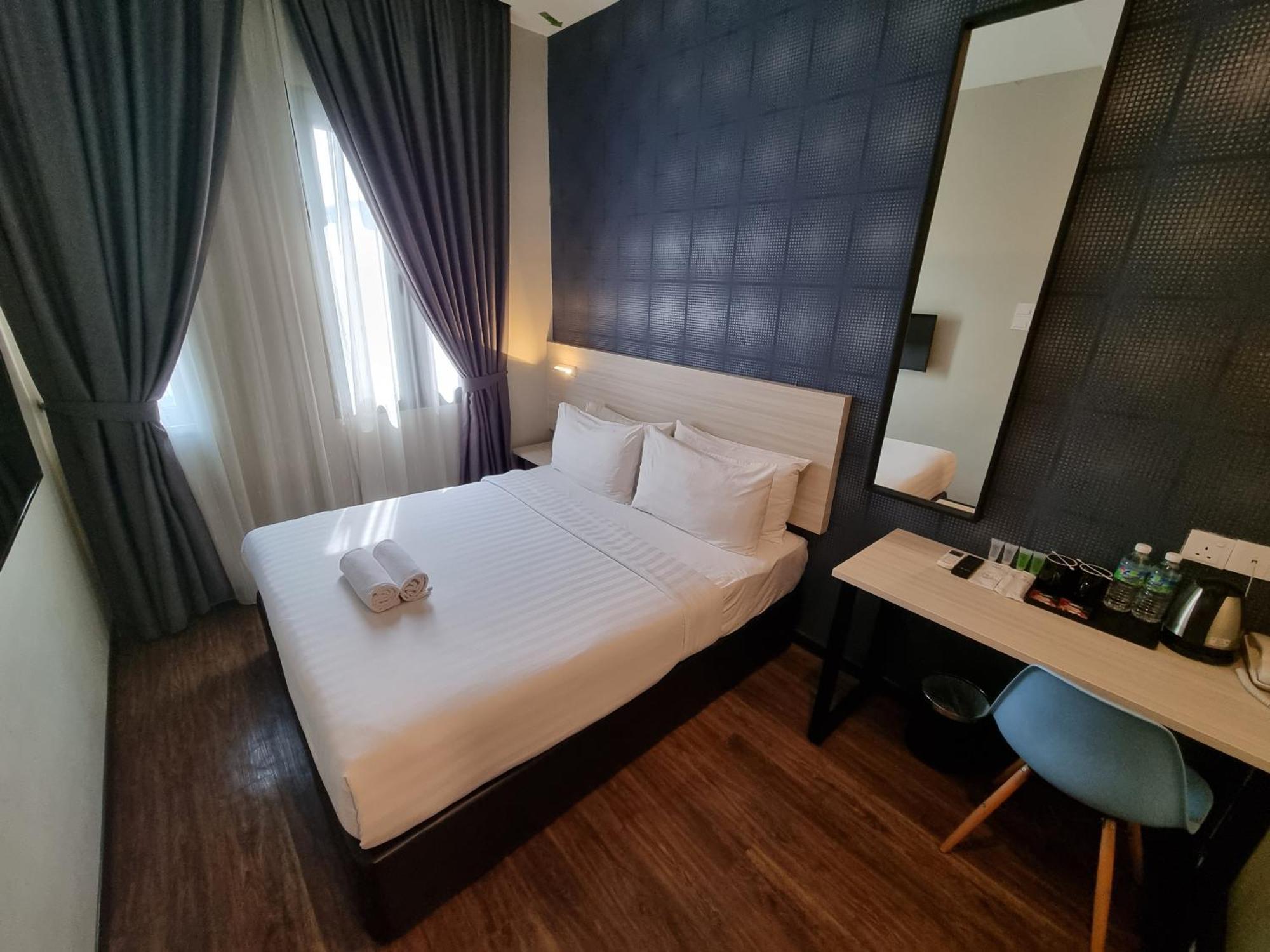 The Square Hotel Скудай Екстер'єр фото