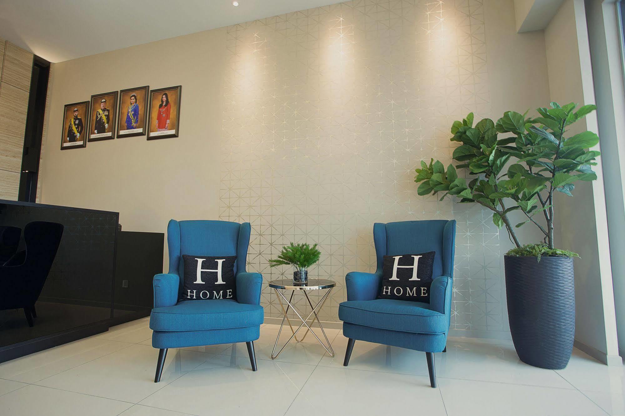 The Square Hotel Скудай Екстер'єр фото