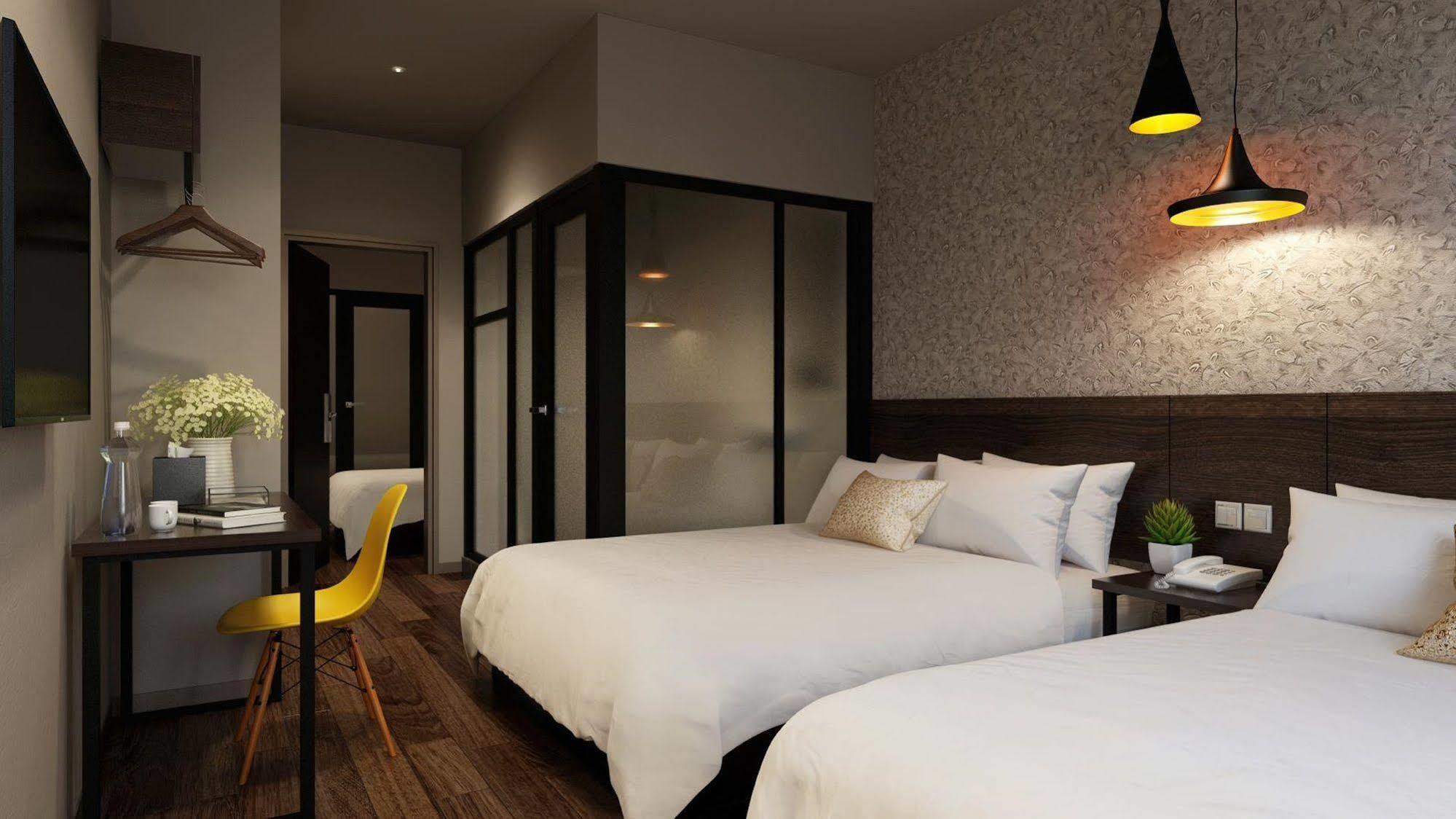 The Square Hotel Скудай Екстер'єр фото