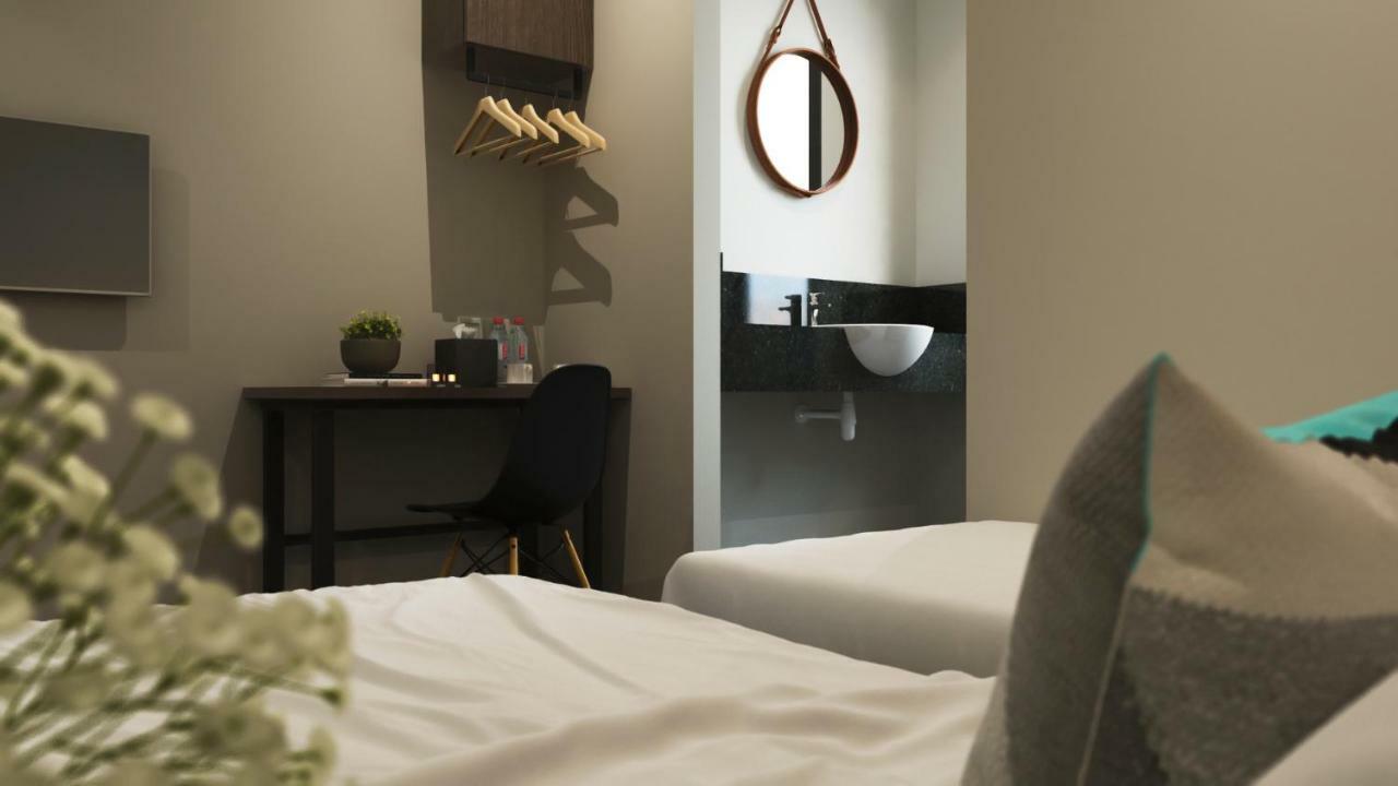 The Square Hotel Скудай Екстер'єр фото