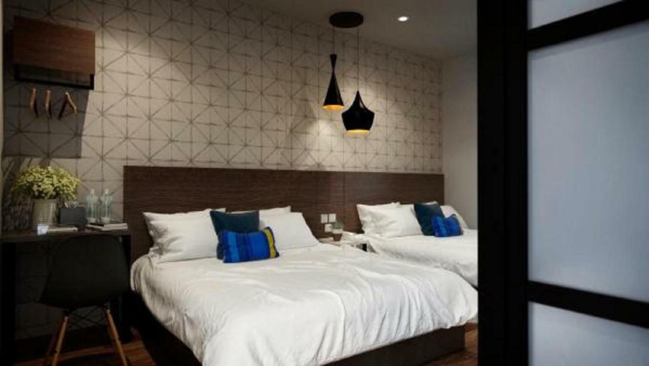 The Square Hotel Скудай Екстер'єр фото