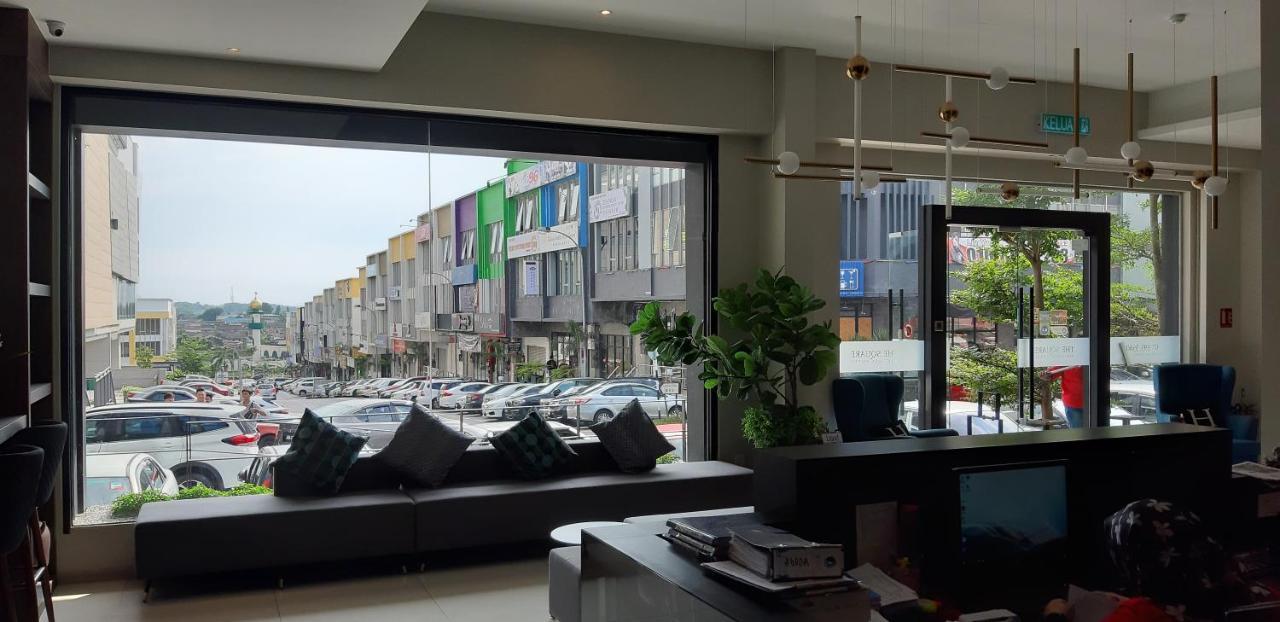 The Square Hotel Скудай Екстер'єр фото